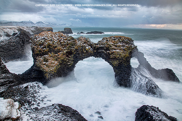 Gatklettur Arch